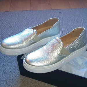 Naturalizer shiny sneaker